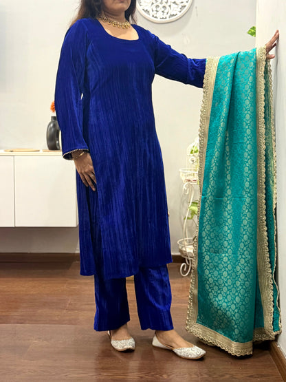 Parthvi Velvet Suit Set