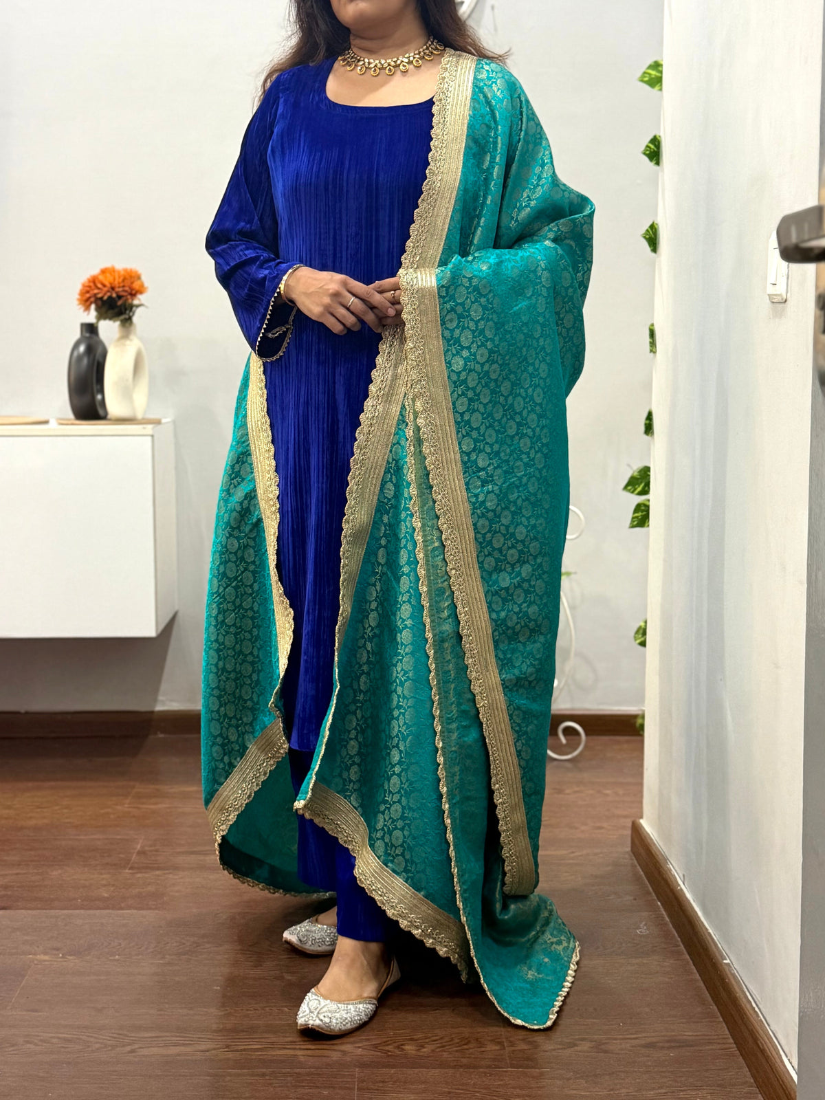 Parthvi Velvet Suit Set