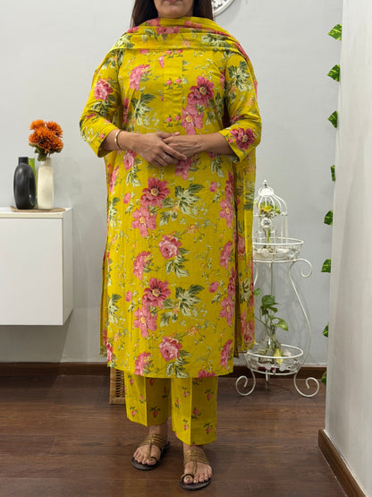 Inaara Suit Set