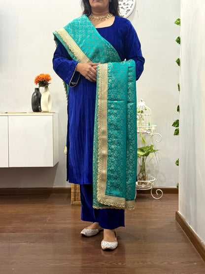 Parthvi Velvet Suit Set