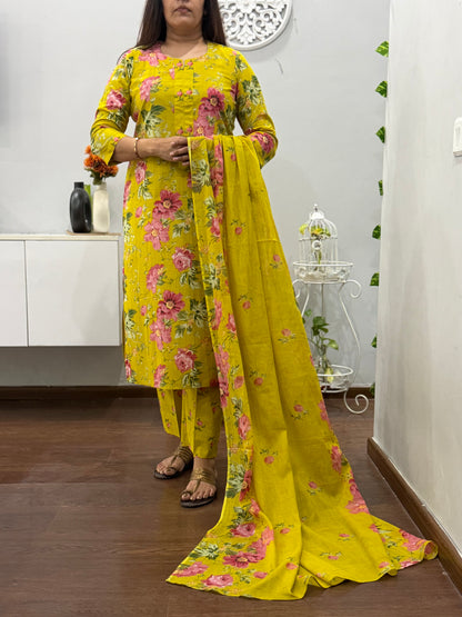 Inaara Suit Set