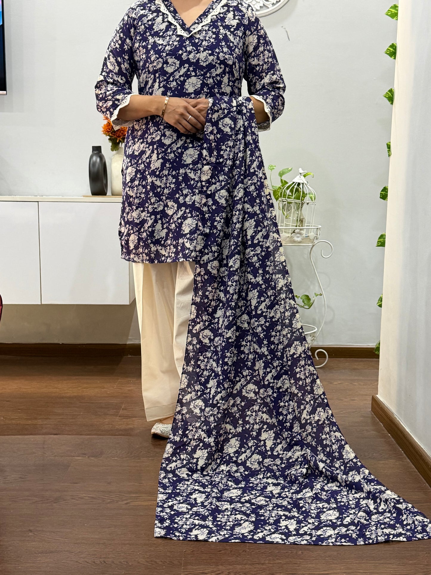 Iknoor Suit Set with Farshi Salwar