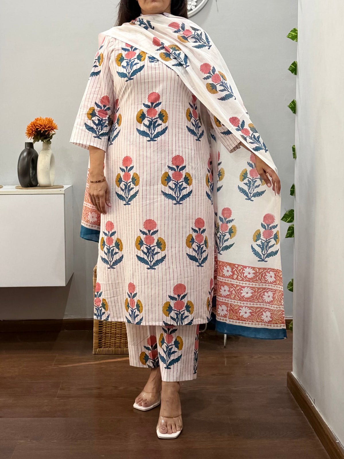 Mahuaa Suit Set