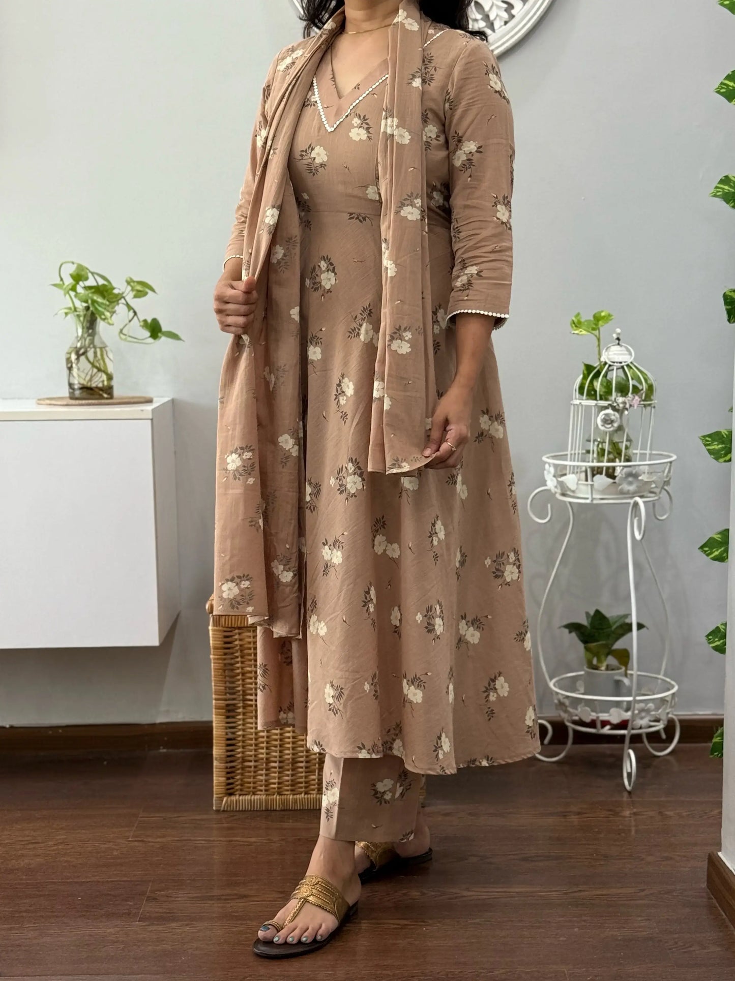 Dhani A Line Co ord Set With Stole 2