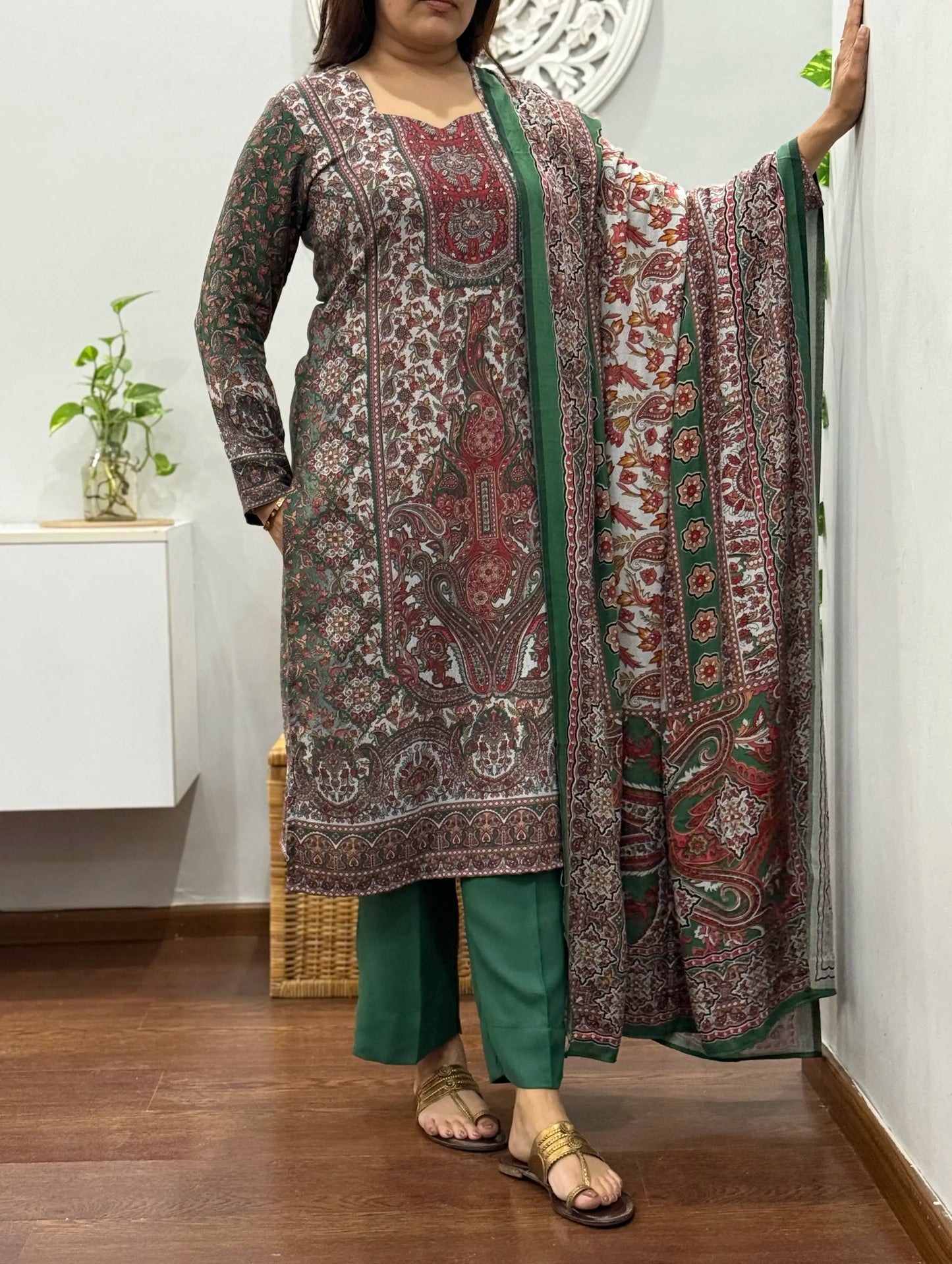 Nivriti Winter Suit Set 2