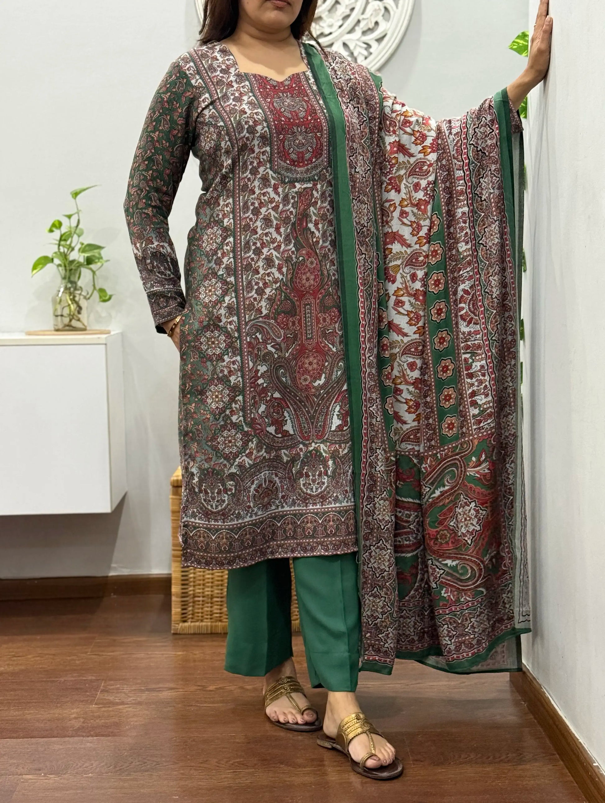 Nivriti Winter Suit Set 2