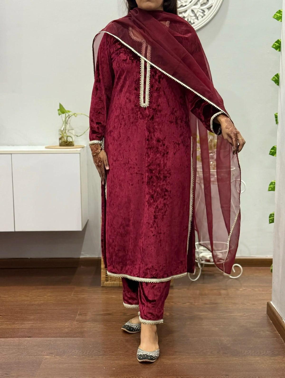 Mehnoor Velvet Suit Set