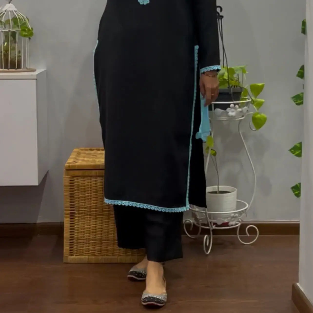 Shobhna Winter Suit Set 2