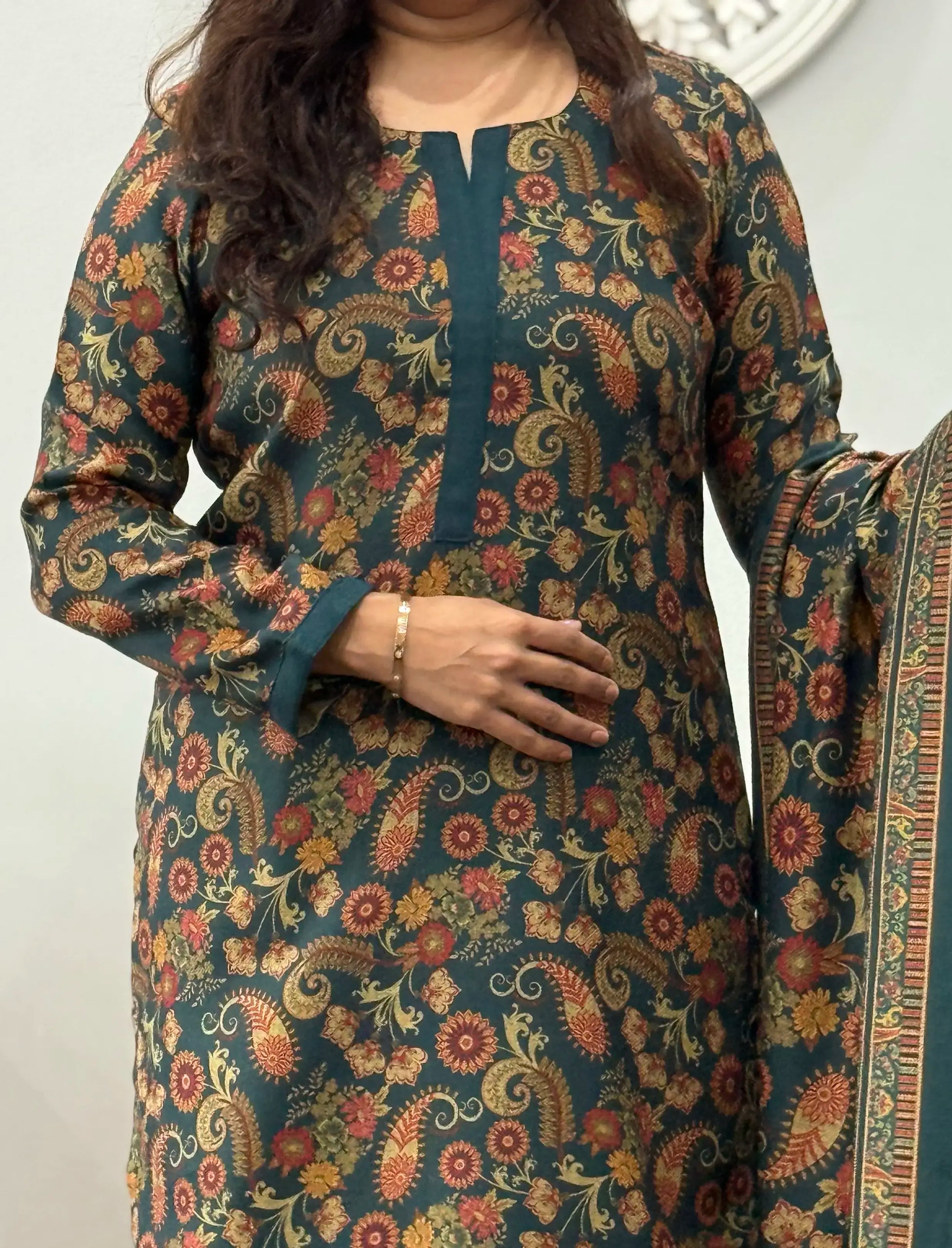 Mystic Paisley Winter Suit Set 3