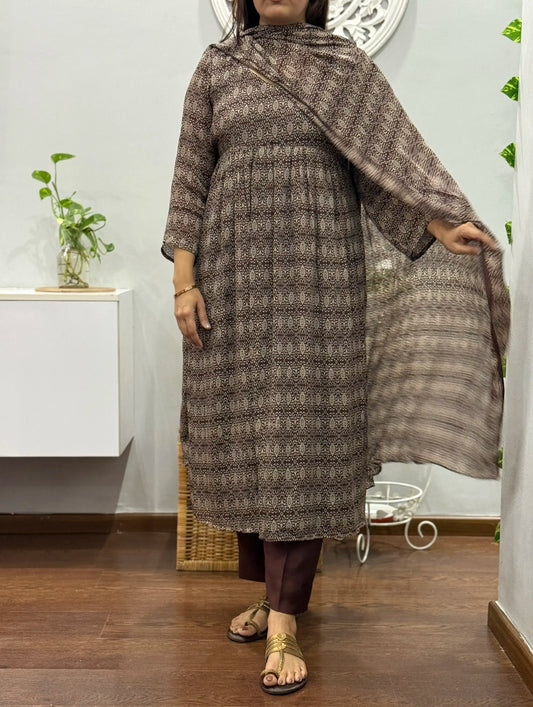Vamika Suit Set