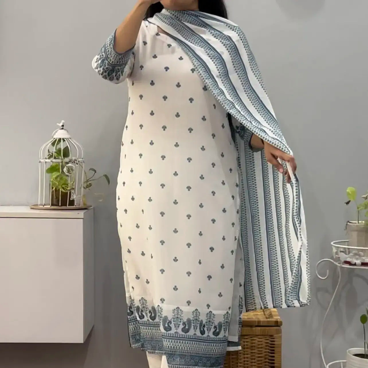 Mayuri Suit Set